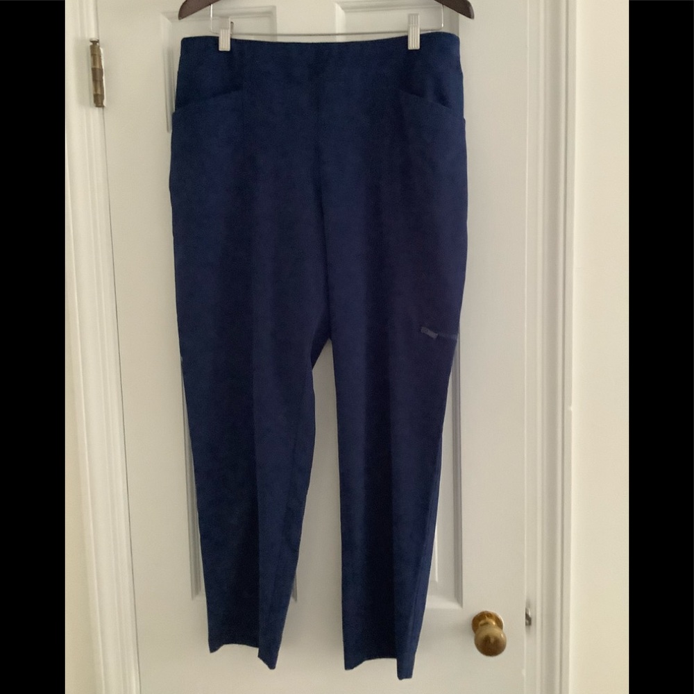 Chicos Zynergy cargo pants